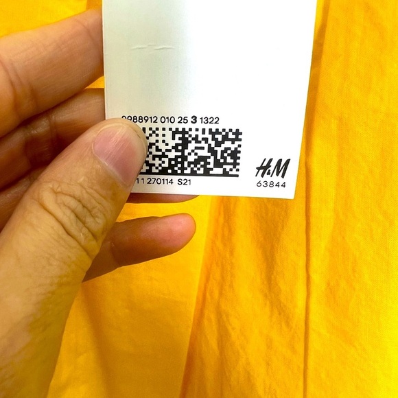 H&M - NWT Bright Yellow Adjustable Straps Smocked Poplin Mini Dress Size XS - Picture 8 of 10